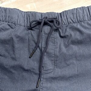 Express Brand new men’s shorts